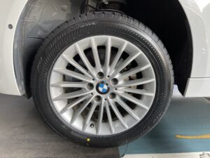 BMW F31 320iツーリング タイヤ交換 ブリヂストン ポテンザS001RFT 225/50R17